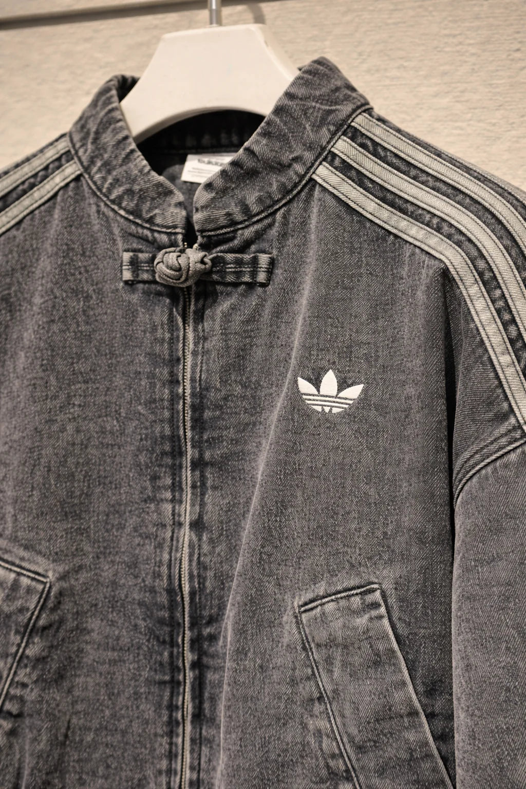 Vintage Washed Denim CNY Jacket – Chinese Knot Streetwear Oversized Unisex Jacket with Stripe Sleeves