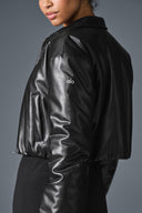 Premium Women’s Cropped Leather Bomber Jacket – Waist-Length Fit with Elastic Hem